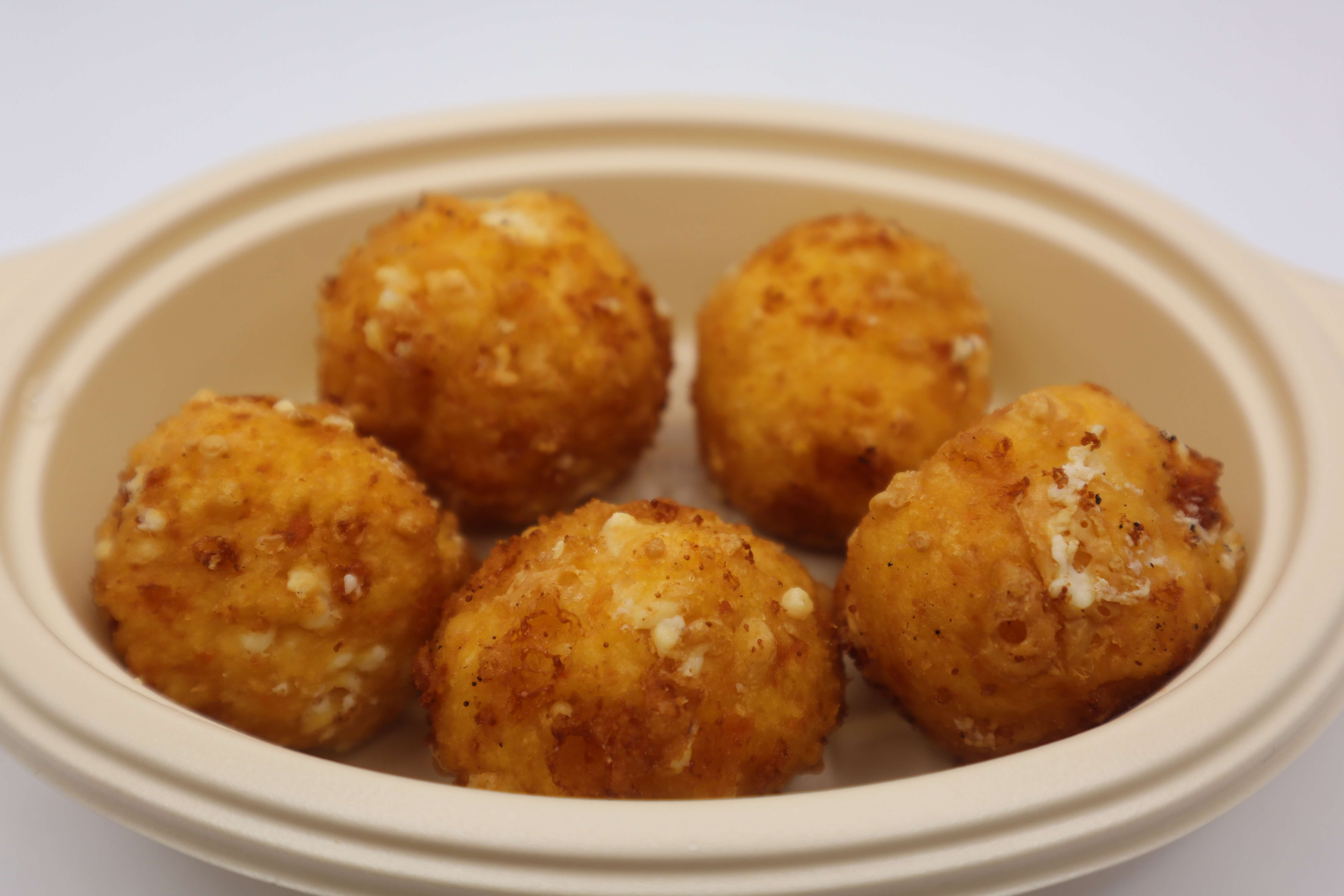 チーズとニンジンのもちもち揚げ